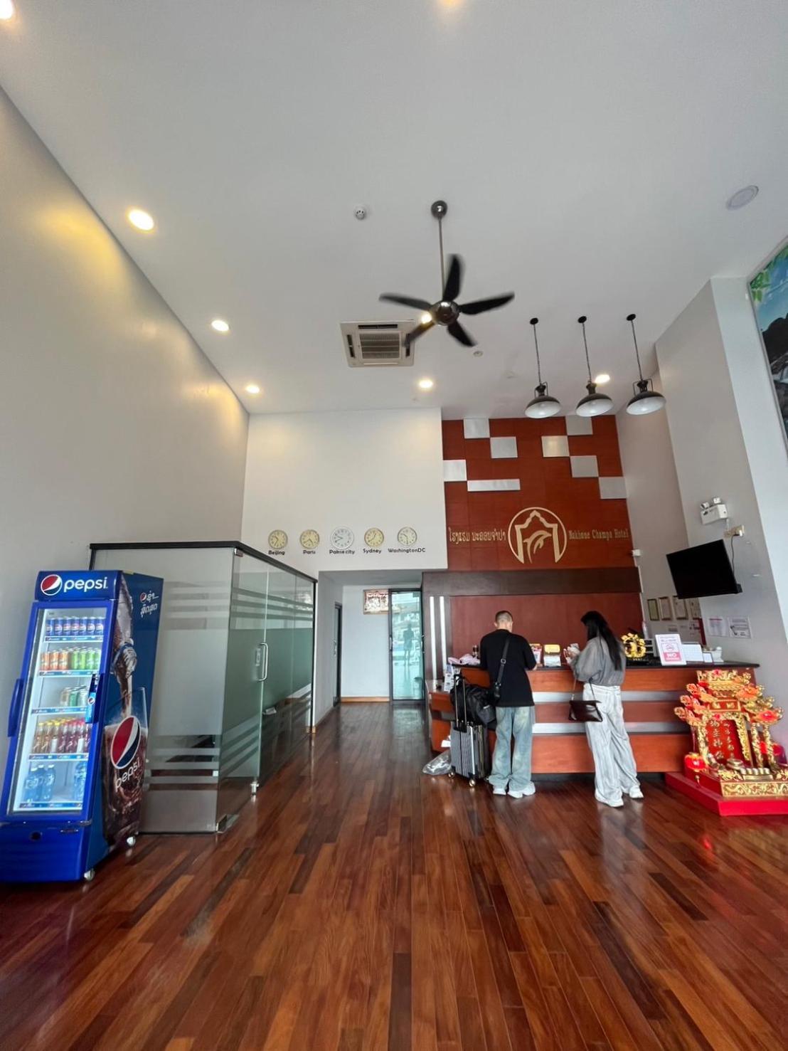 Nakhone Champa Hotel Паксе Екстериор снимка