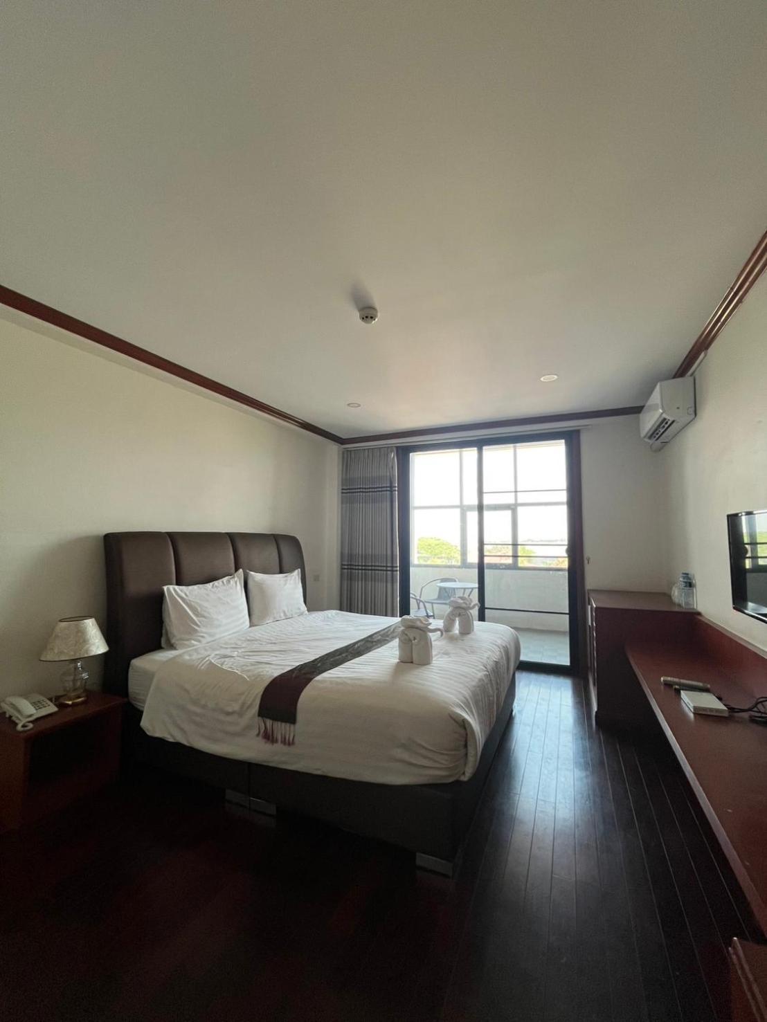 Nakhone Champa Hotel Паксе Екстериор снимка