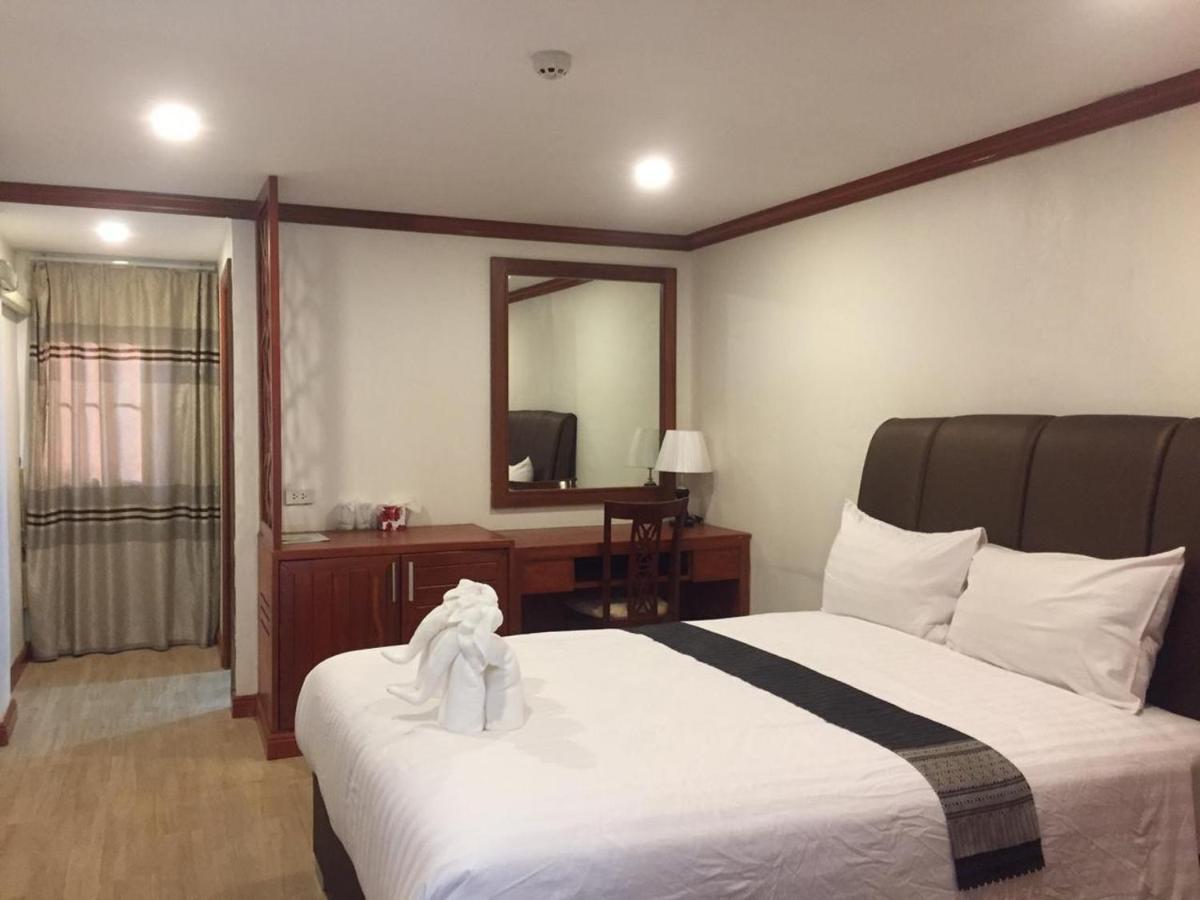 Nakhone Champa Hotel Паксе Екстериор снимка